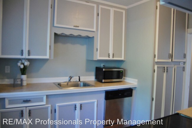 Building Photo - 3 br, 1 bath House - 336 SW Alamo Drive