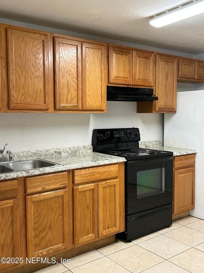 Foto del edificio - 2678 Sunrise Village Dr
