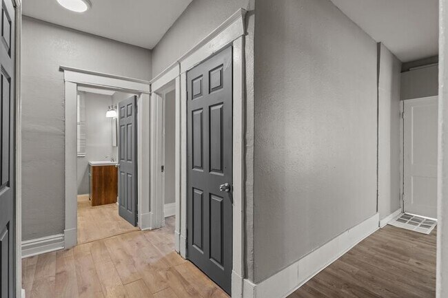 Building Photo - 3941 Shaw Blvd