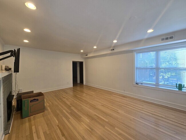 Foto del edificio - 2255 W Huron St