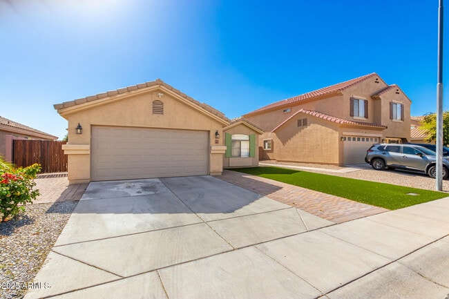 Foto del edificio - 4410 N 124th Ave