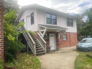 Building Photo - 220 Rivoli Rd