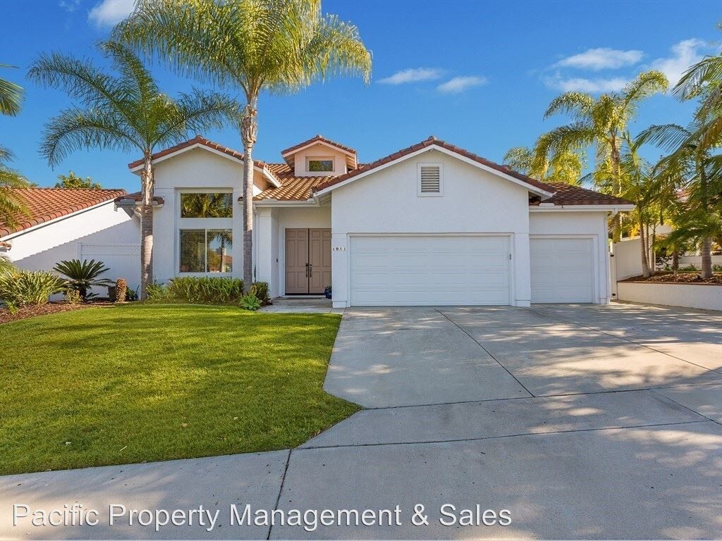 Foto principal - 5 br, 3 bath House - 4951 Lassen Dr.
