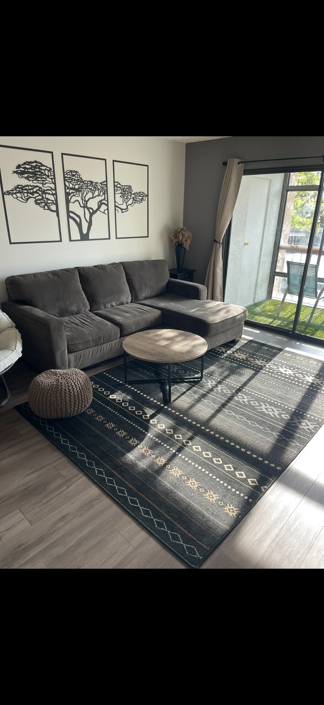 Building Photo - 2700 Plumas St