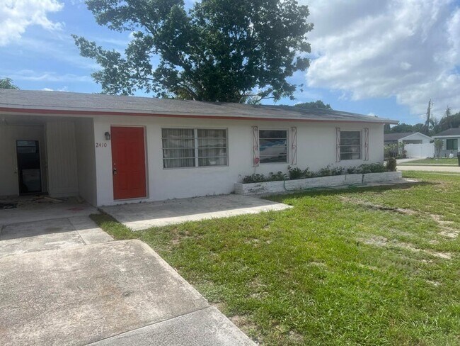 Foto del edificio - 2410 SW 44th Ave