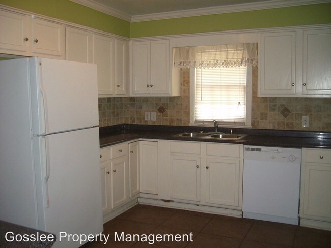 Building Photo - 3 br, 1 bath House - 2501 Broadway Dr