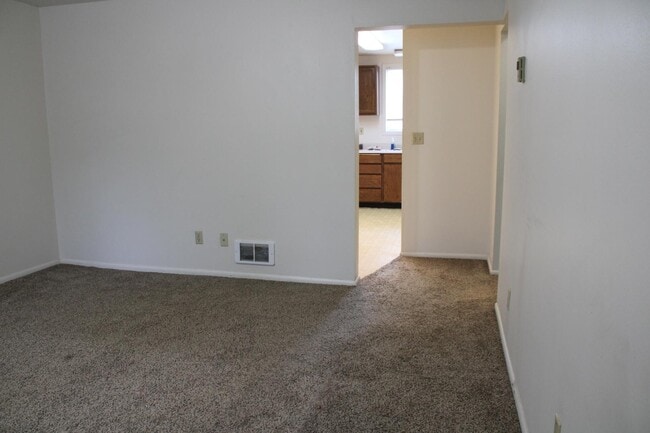 Building Photo - 372 I St