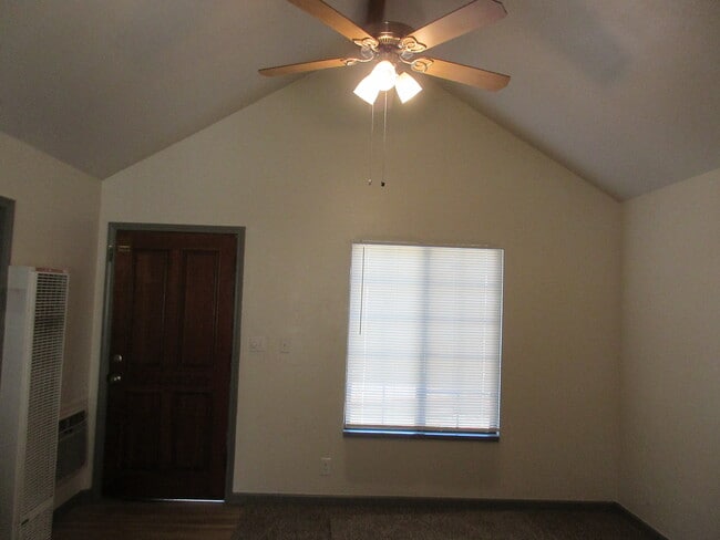 Building Photo - 3836 La Mesa Ave