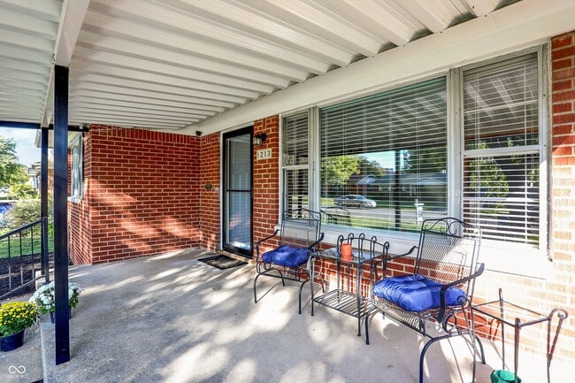 Building Photo - 1213 N Lesley Ave