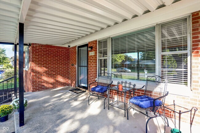 Foto del edificio - 1213 N Lesley Ave