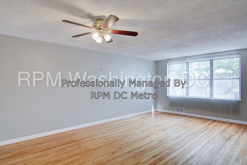 Foto principal - 6112 Eastern Ave NE