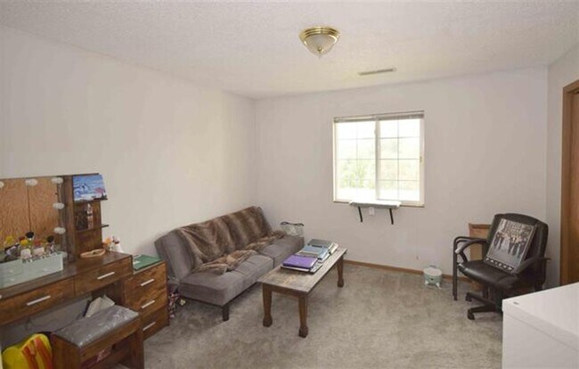 Foto del edificio - AUGUST 1ST, 2026.  2 Bedroom condominium o...