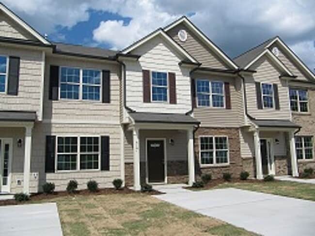 Building Photo - Lovely 3 Bedroom Townhouse in Raleigh!!