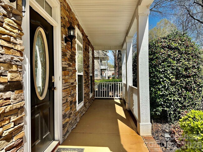 Foto del edificio - 12804 Windyedge Rd