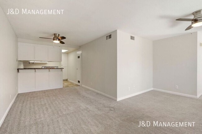 Foto del edificio - Santee Condo 3 bedroom Upstairs Unit.