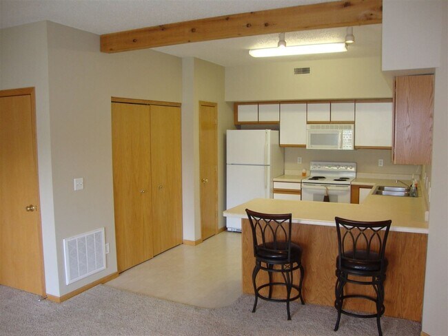 Building Photo - 2825 Triple Crown Ln