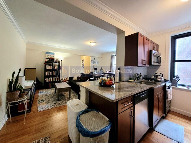 Foto del edificio - 4489 Broadway