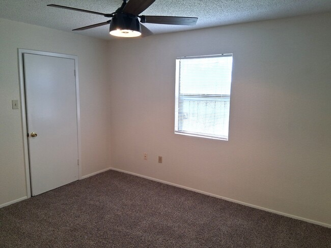 Building Photo - 3515 Plains Dr