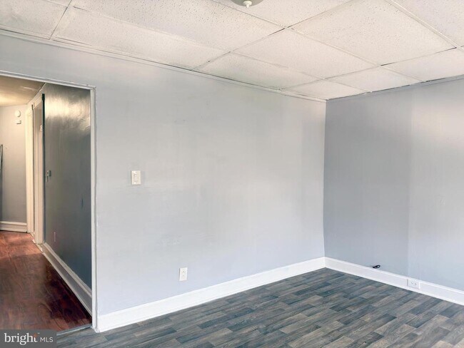 Building Photo - 1519 Womrath St