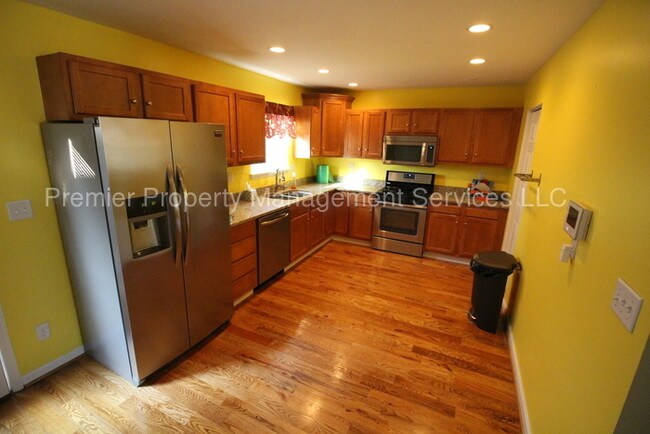 Foto del edificio - 1024 Eigelbach Ave