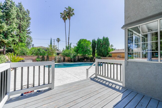 Building Photo - 20212 Valerio St