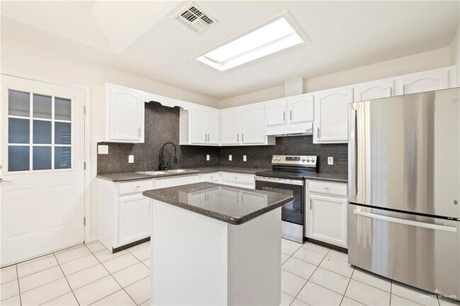Foto del edificio - 1605 Rankin St