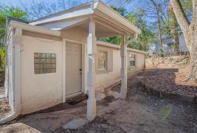 Athens Cottage 1 Bedroom and 1 Bathroom Available for Pre-Leasing! - Athens Cottage 1 Bedroom and 1 Bathroom Available for Pre-Leasing! House