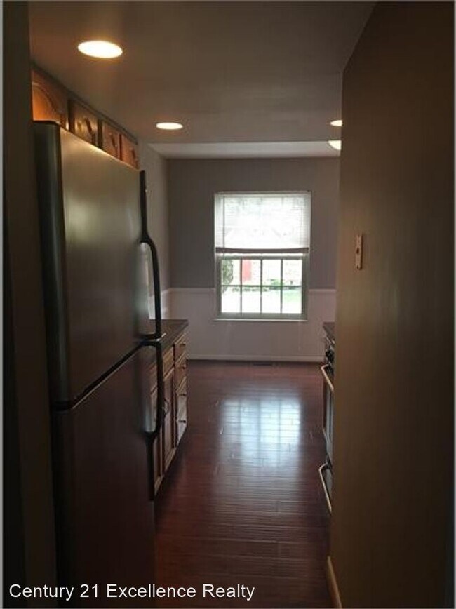 Building Photo - 2 br, 1.5 bath House - 2572 Scioto View Lane