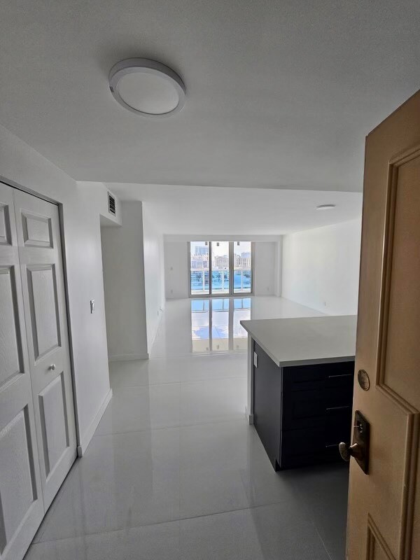 Foto del edificio - 3800 S Ocean Dr