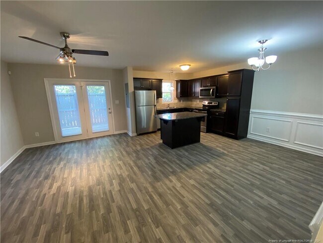 Building Photo - 2651 Middle Br Bnd
