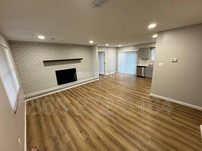 Foto del edificio - 4034 Deer Run Dr