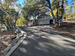 Building Photo - 22148 Crystal Falls Dr W