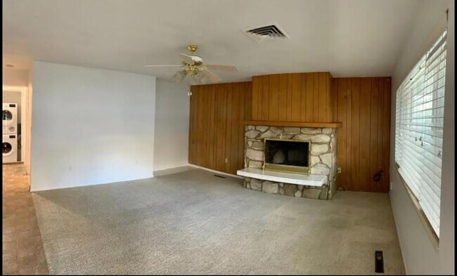 Foto del edificio - 2295 Timpview Dr