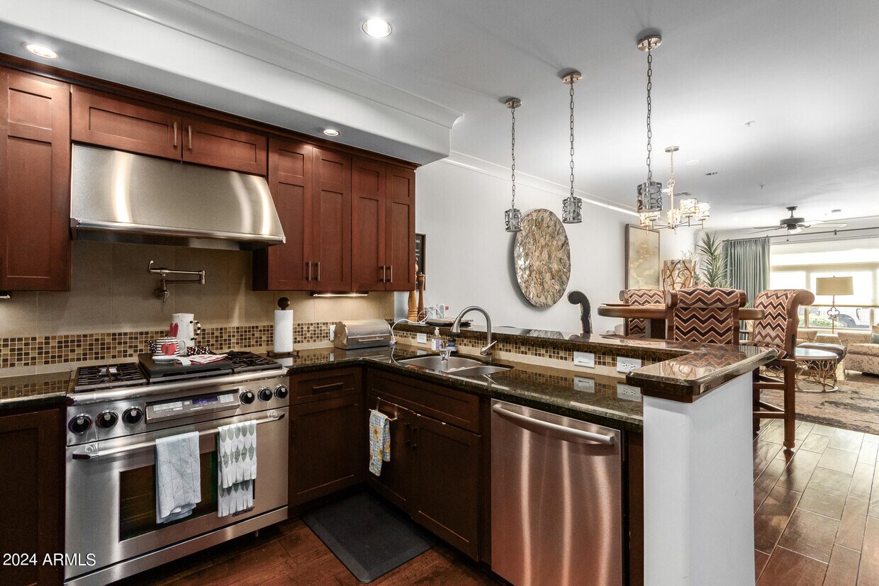 4909 N Woodmere Fairway, Scottsdale, AZ 85251 Townhome Rentals in