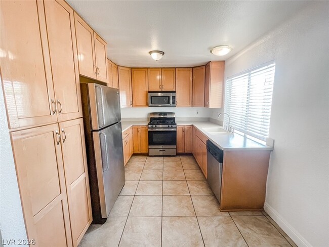 Building Photo - 7038 Hillcroft Way