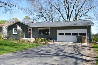 Building Photo - 2705 Victoria Ln