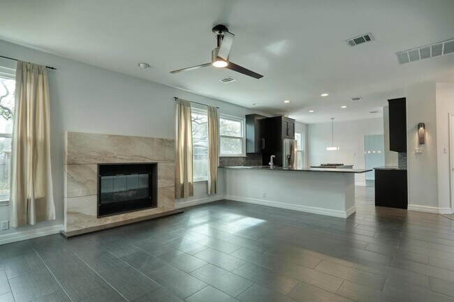 Building Photo - 10205 Open Gate Dr