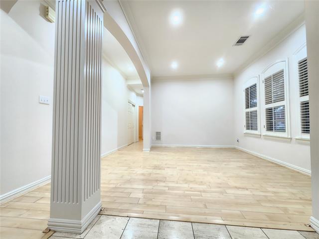 Foto del edificio - 609 Sunningdale