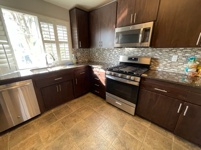 Primary Photo - 8617 Lighthouse Dr