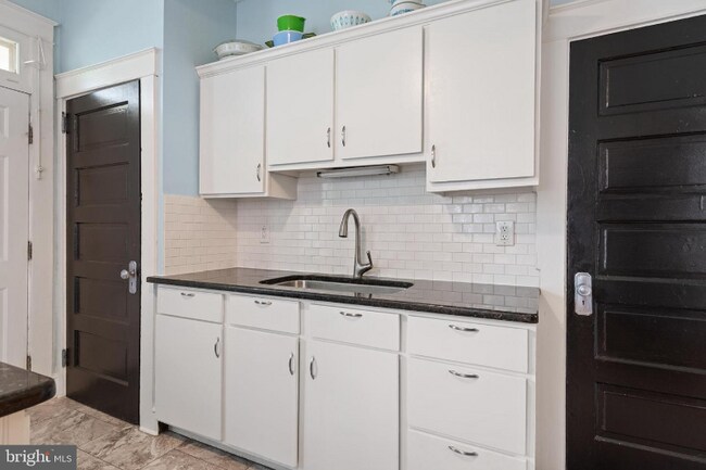 Foto del edificio - 153 E Ross St