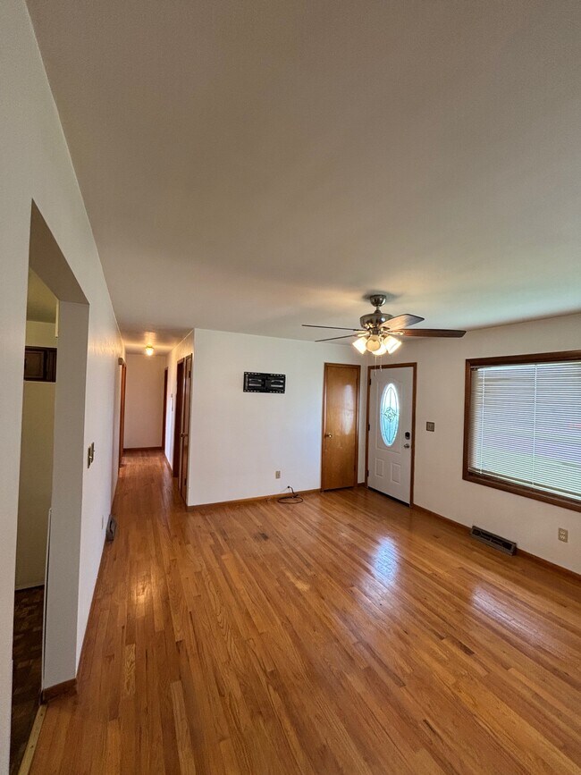 Foto del edificio - 1739 W 21st St