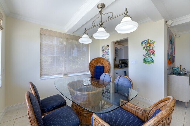 Foto del edificio - 2565 S Ocean Blvd