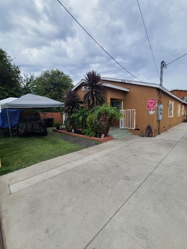 Photo - 11716 S Central Ave House