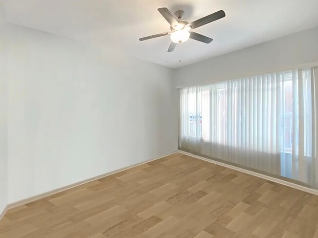 Foto del edificio - 7055 N Clark St