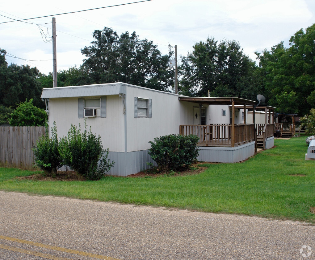 Primary Photo - 14772 Camelia Ave