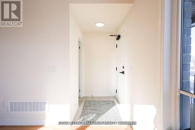 Building Photo - 11 Baynes Wy