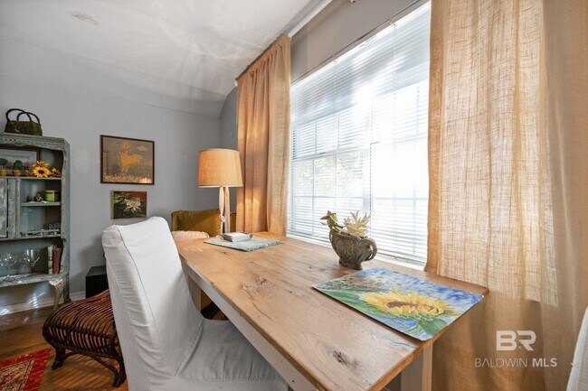 Foto del edificio - 20971 Bishop Rd