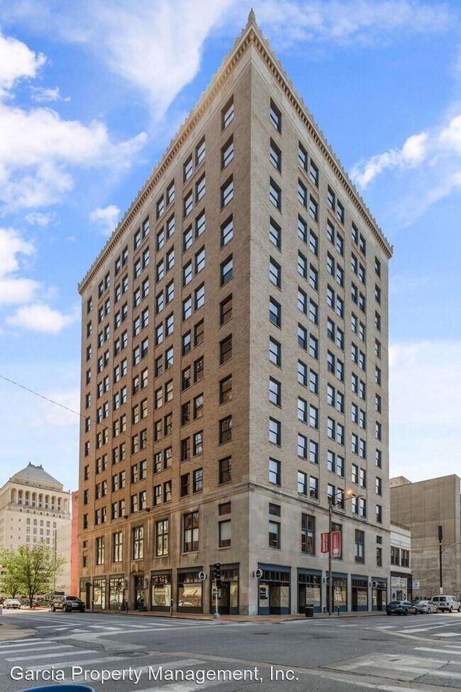 Building Photo - 2 br, 2 bath House - 315 N. 11th St. Unit 902
