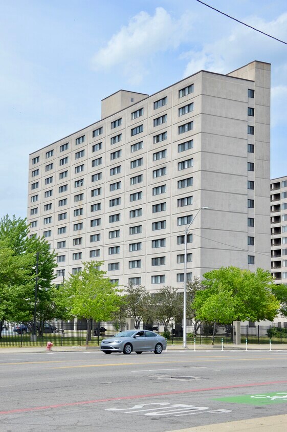 Building Photo - Sheridan Place I