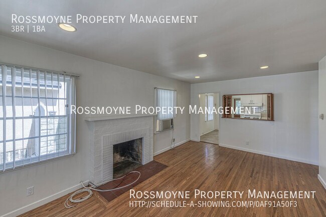 Foto del edificio - 3 Bed 1 Bath Front House in Glendale